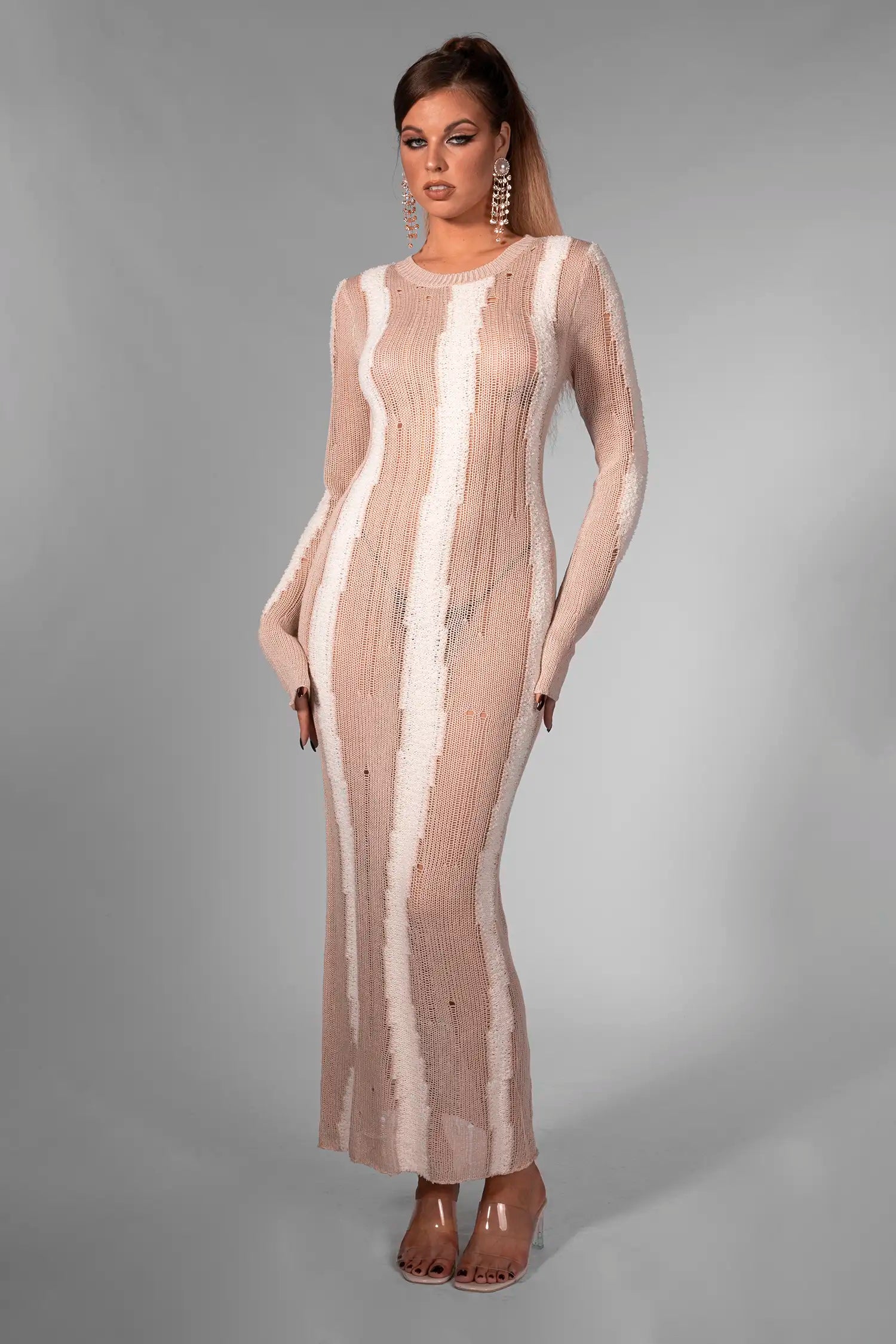 Bryonna – Transparentes Strick-Maxikleid in Braun