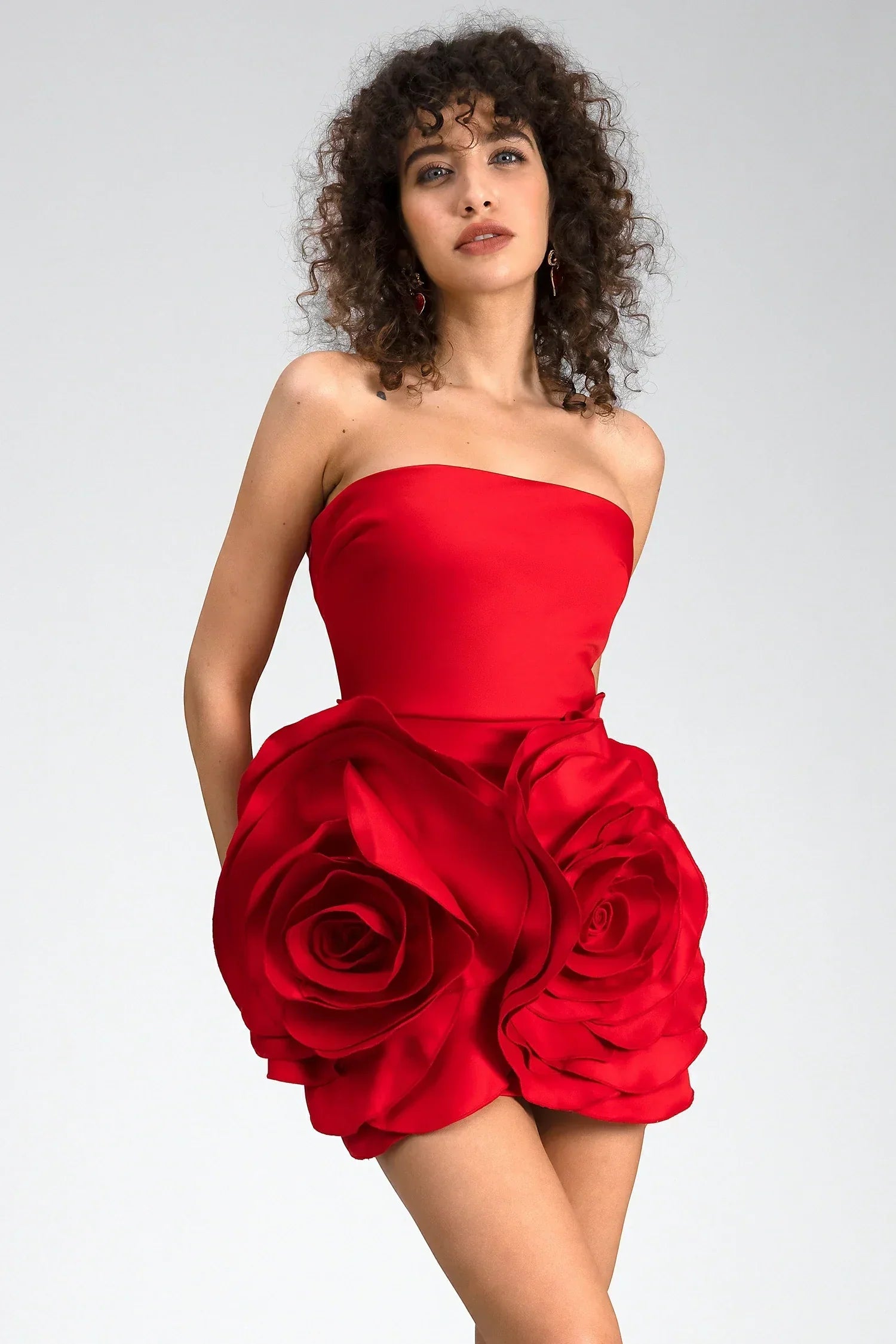 Spinelli – Trägerloses Minikleid mit 3D-Blumen