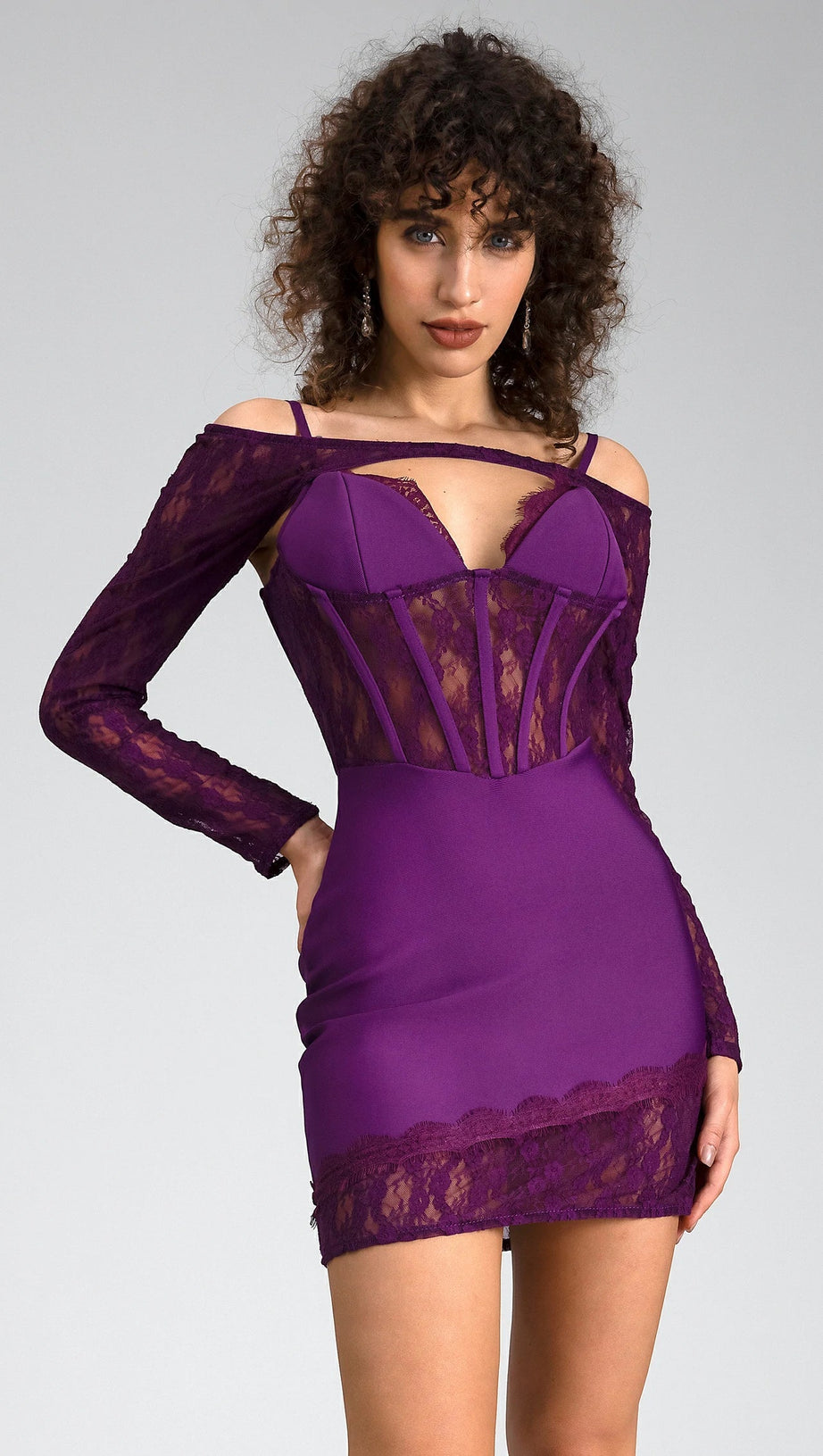 Completo 2 pezzi con abito patchwork in pizzo a maniche lunghe Alanoti