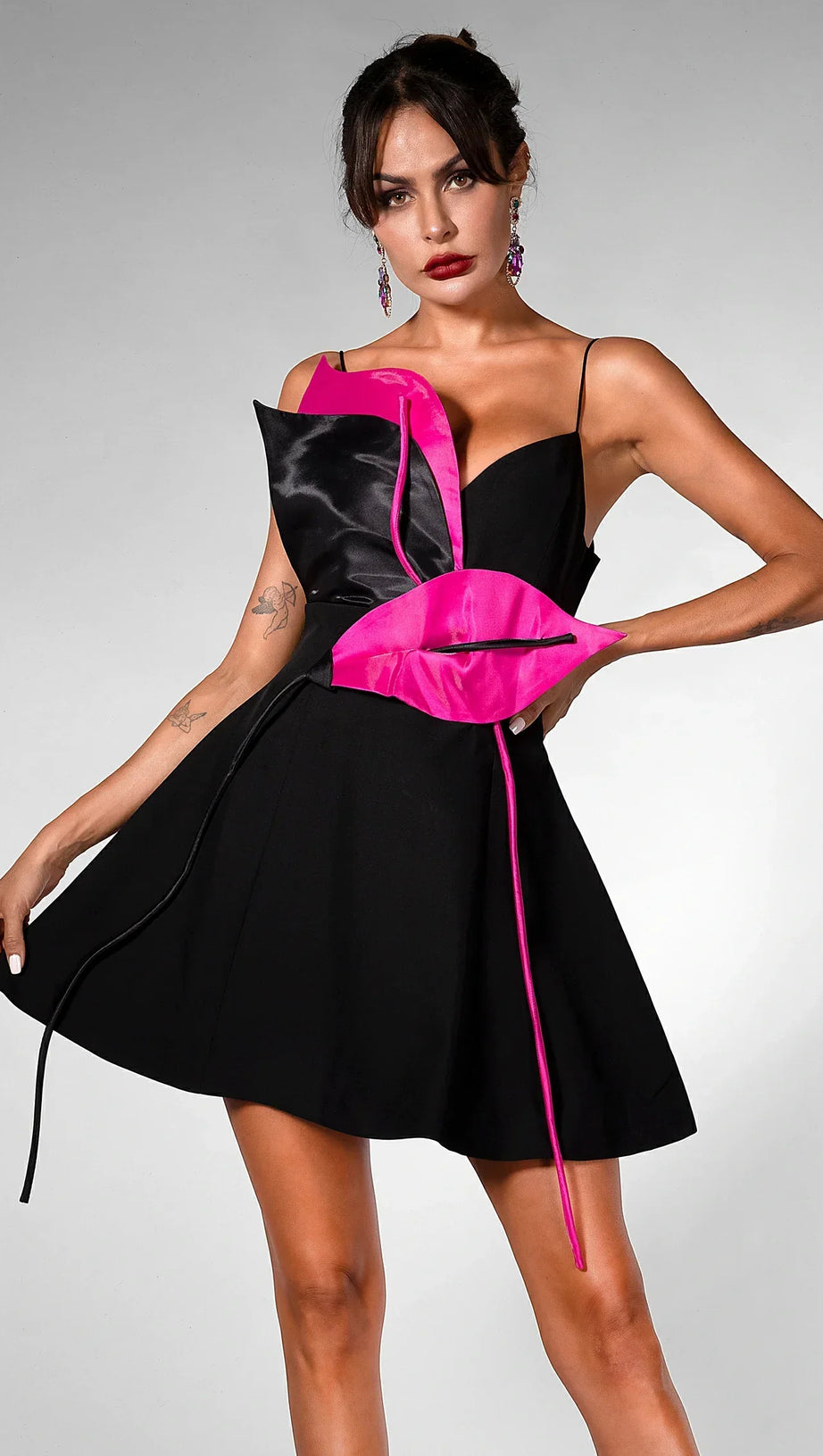 Brighid Mini-Trägerkleid mit floralem Patchwork