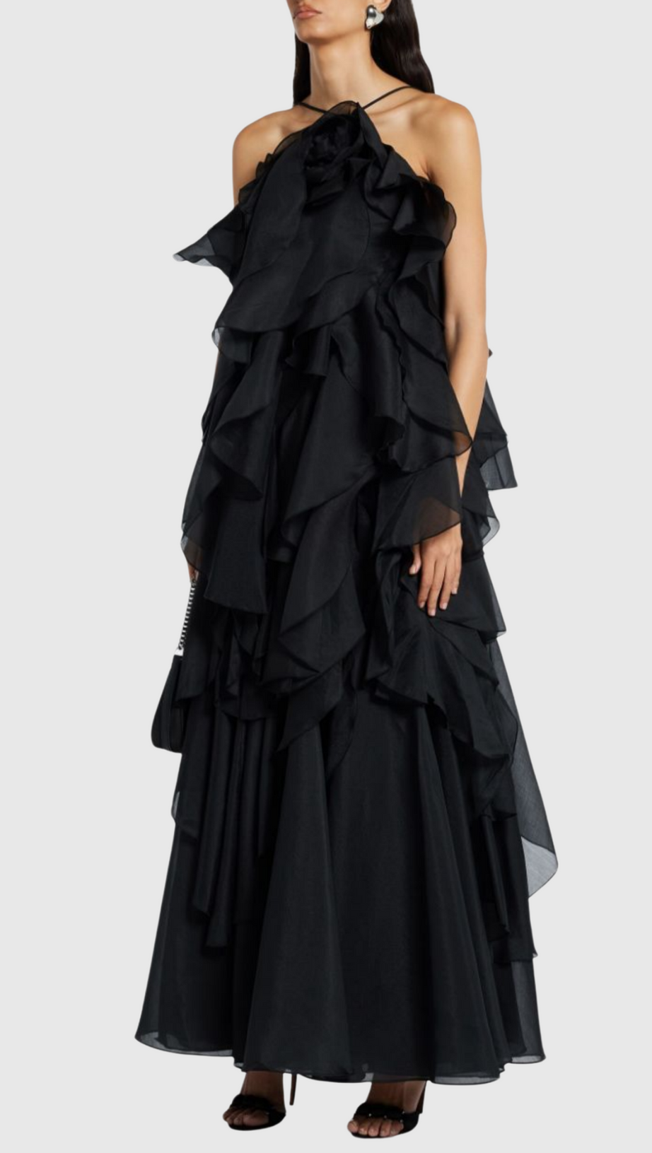 Caysie – Neckholder-Maxikleid mit floralem Rüschenmuster in Schwarz