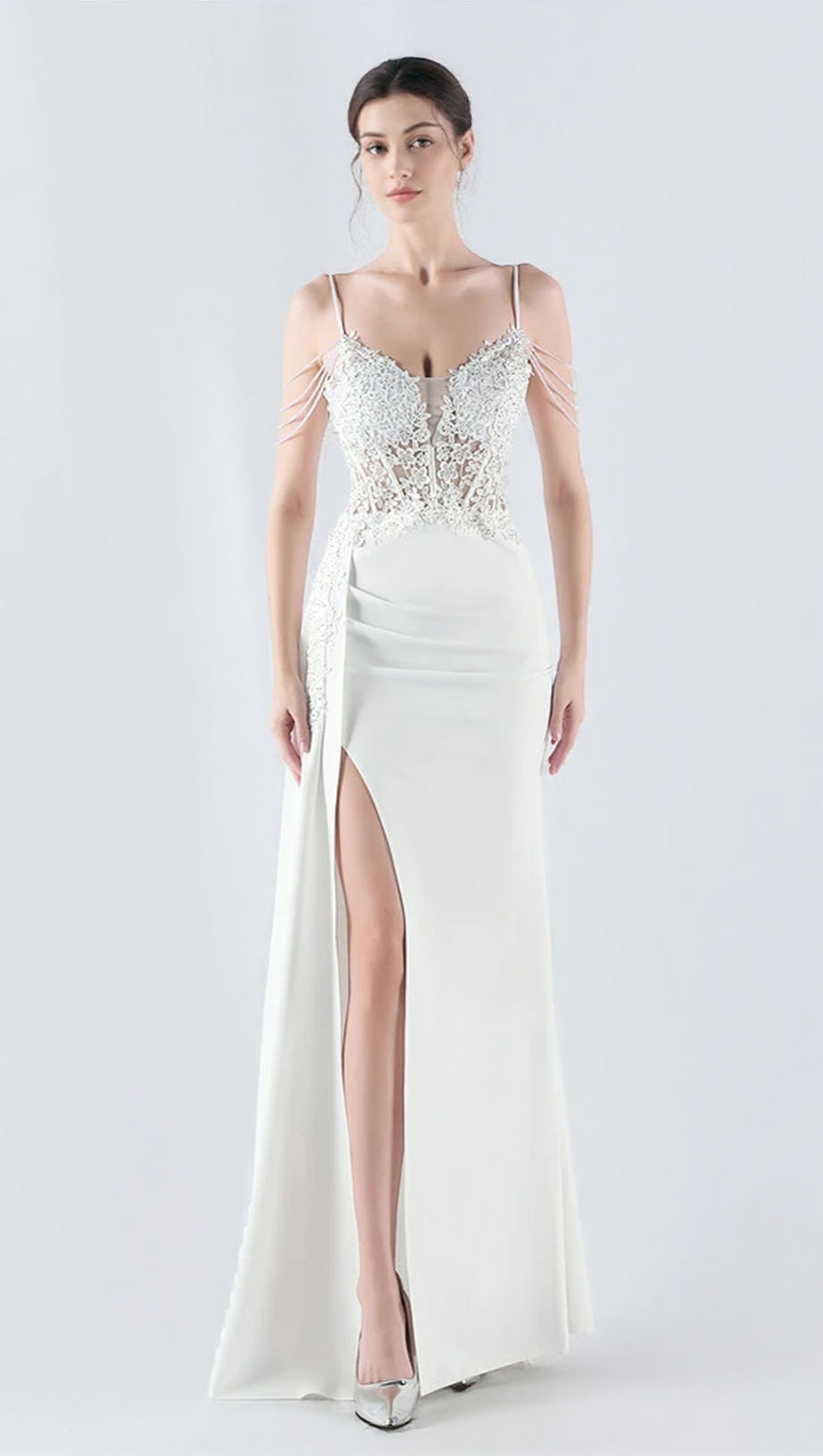FLOWER BEAD CORSET MAXI DRESS IN WHITE