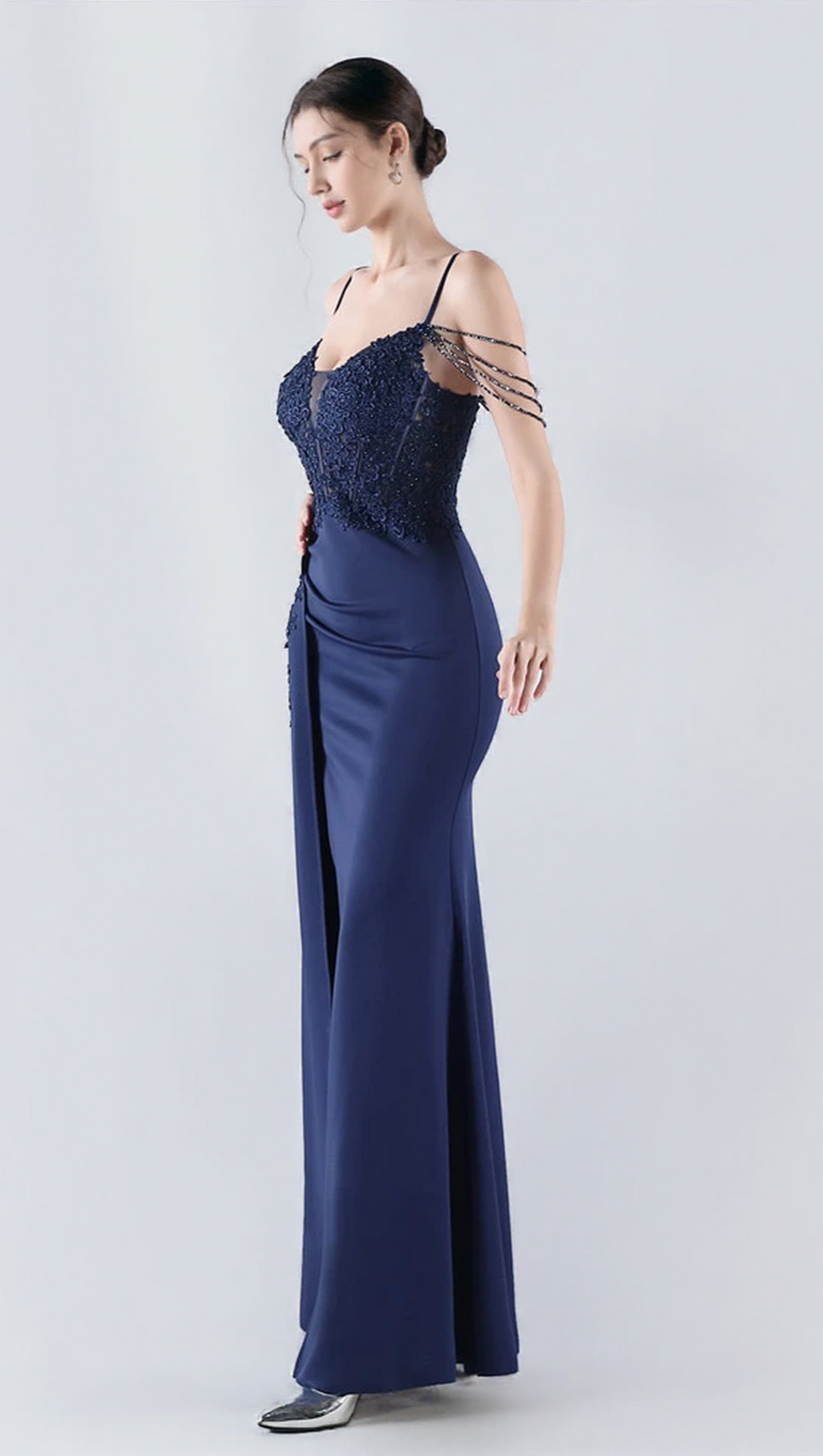 FLOWER BEAD CORSET MAXI DRESS IN NAVY BLUE