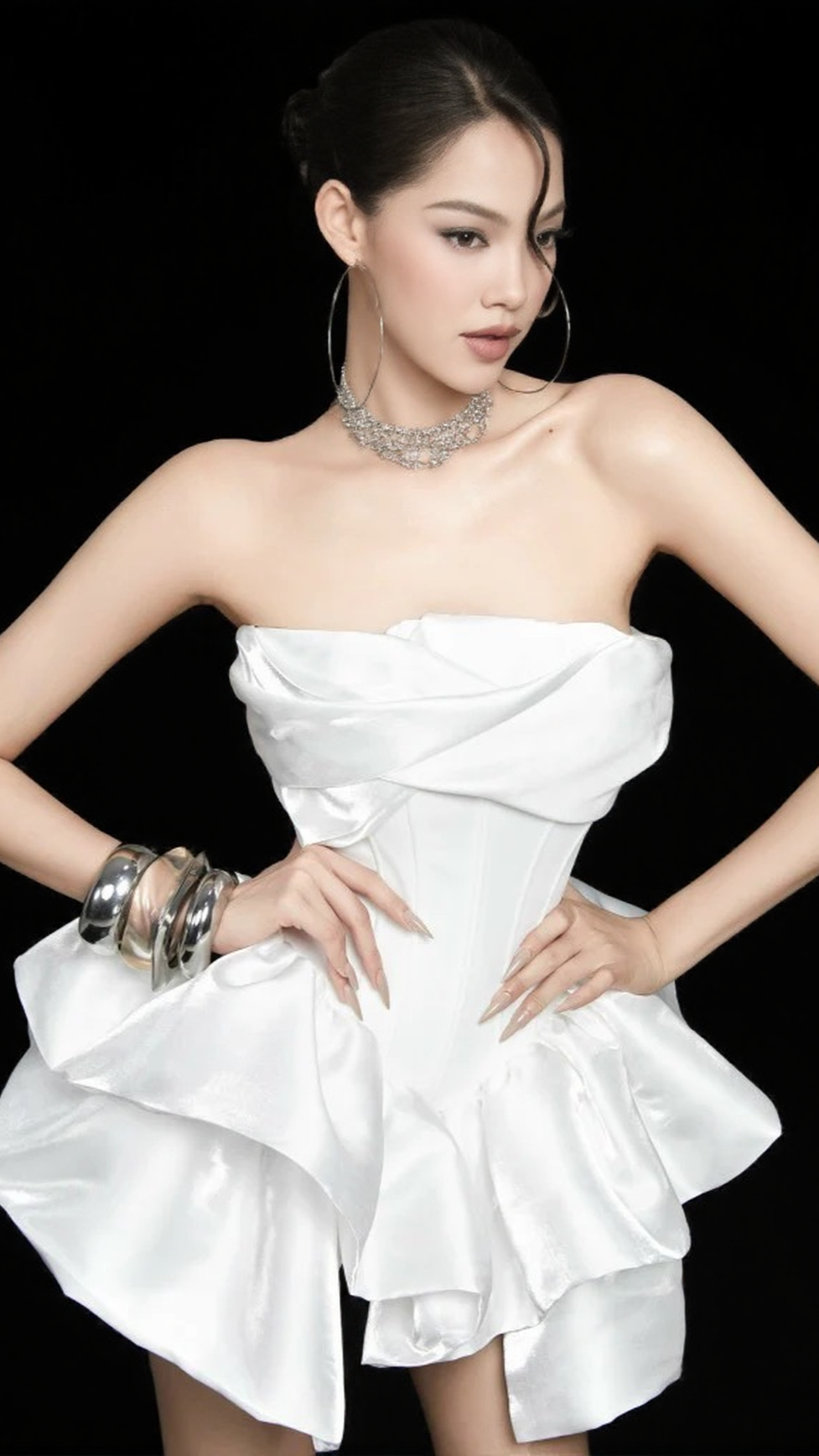 AIIZIE STRAPLESS CORSET MINI DRESS IN WHITE - product image
