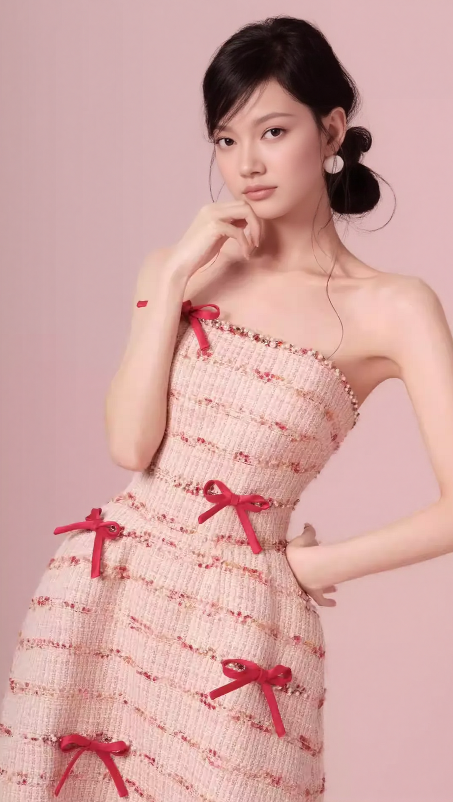 STRAPLESS BOW BEADED MIDI DRESS IN PINK