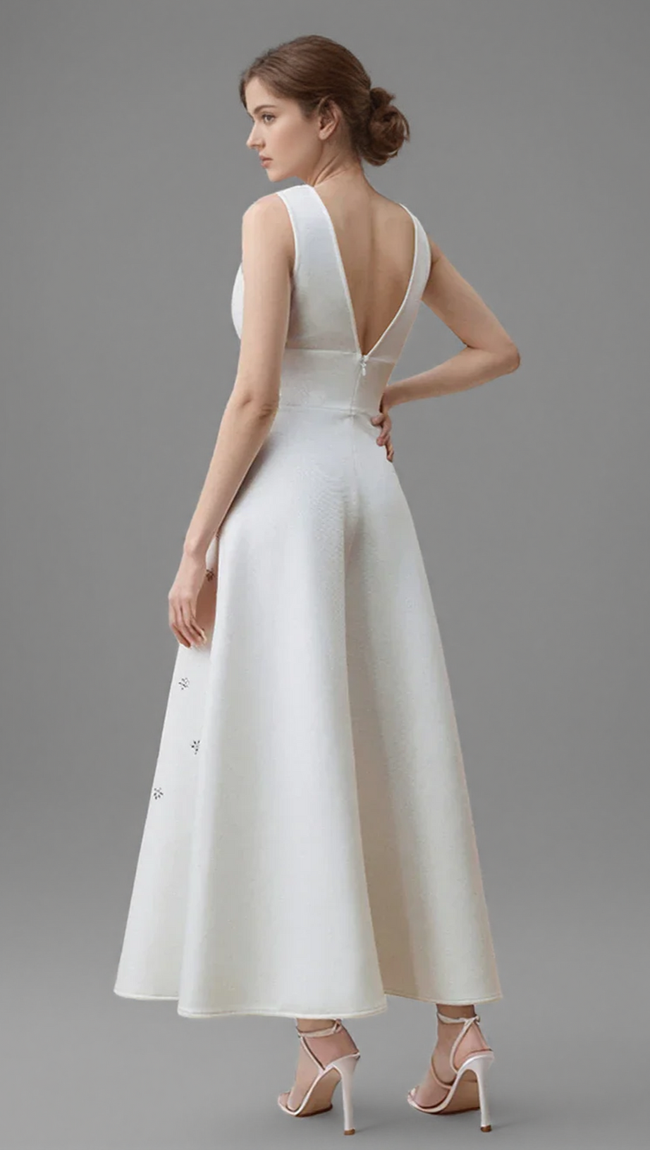 LILY DIAMOND V-NECK MIDI DRESS IN WHITE