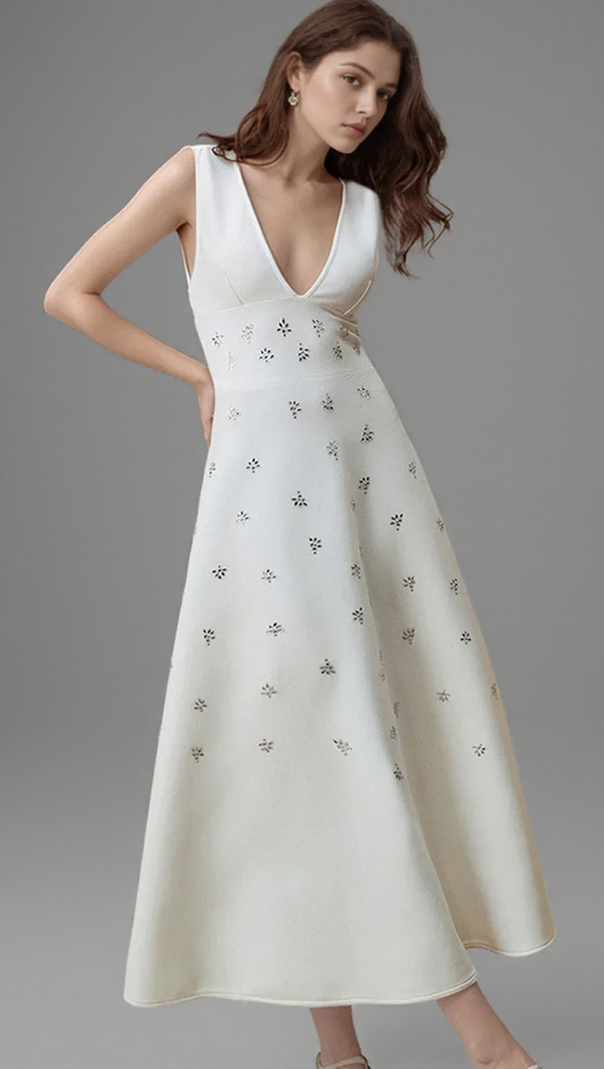 AIIZIE LILY DIAMOND V-NECK MIDI DRESS IN WHITE - product image