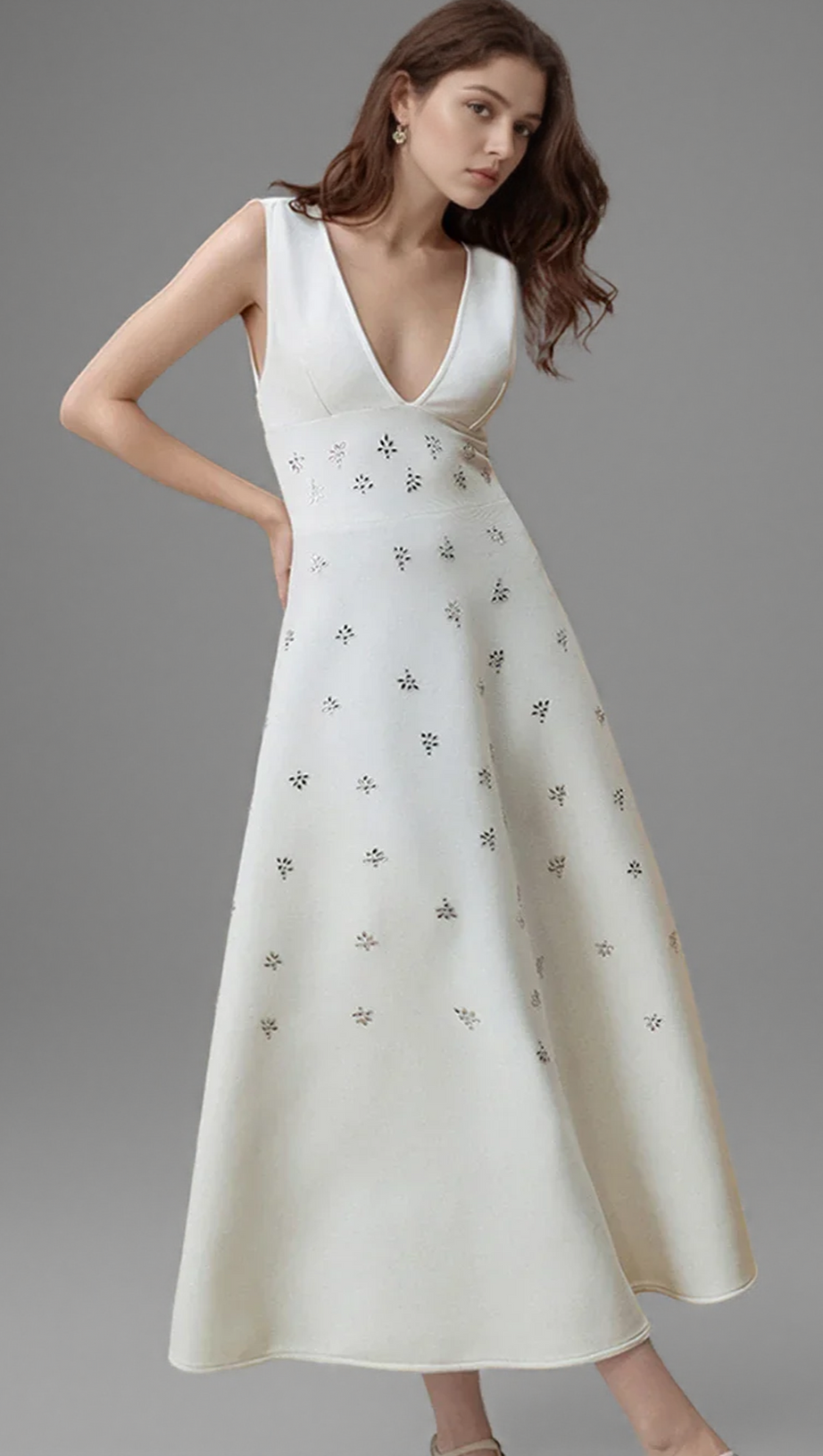 LILY DIAMOND V-NECK MIDI DRESS IN WHITE