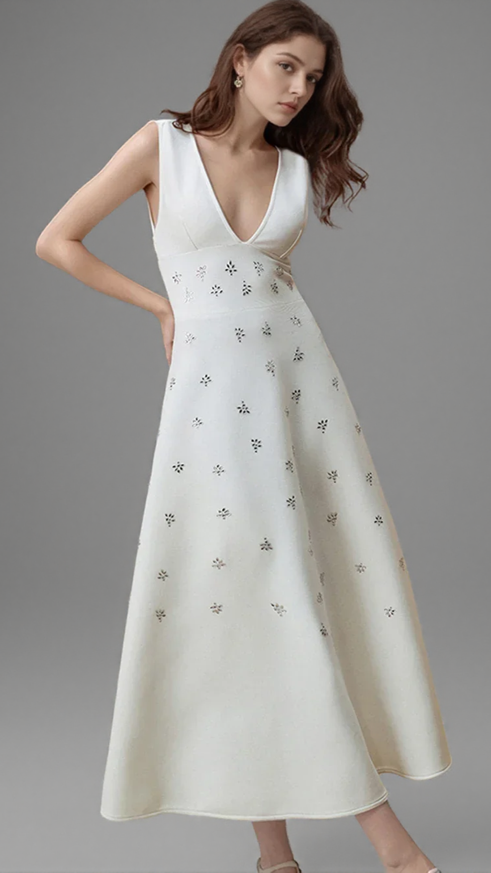 AIIZIE LILY DIAMOND V-NECK MIDI DRESS IN WHITE - product image