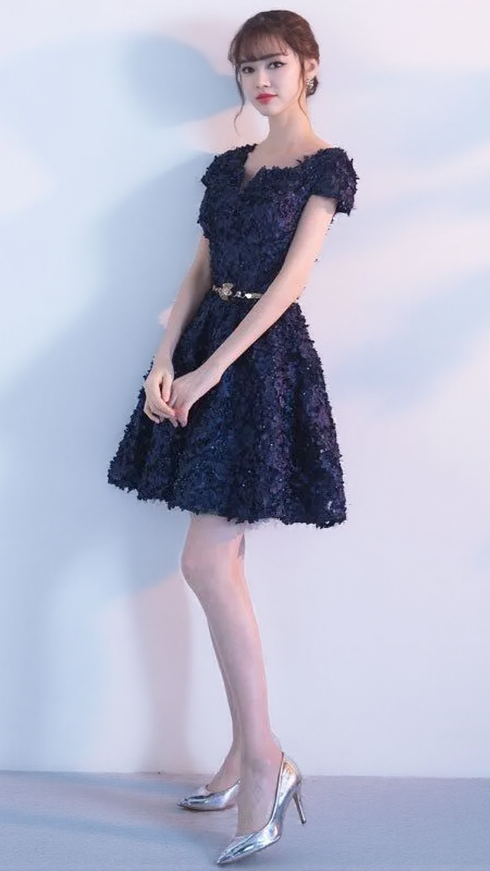 AIIZIE SMALL V-NECK THREE-QUARTER SLEEVE MINI DRESS - product image