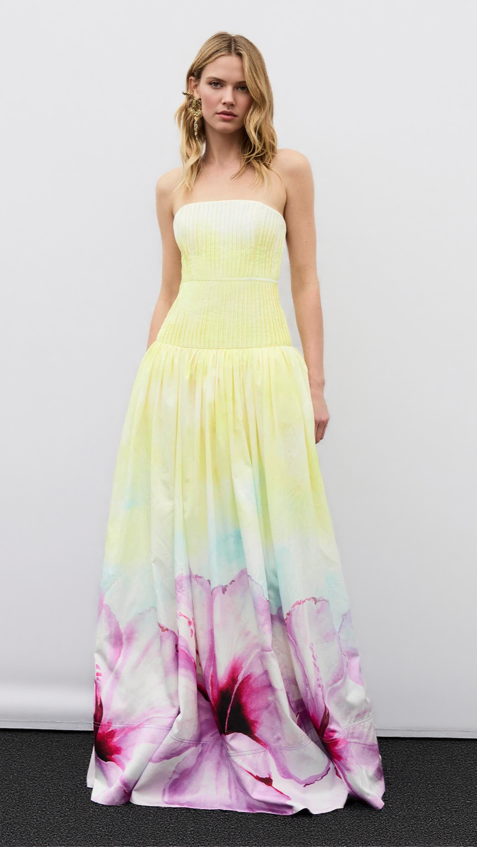 LAUREL PRINTED TUBE TOP MAXI DRESS IN GRADIENT YELLOW
