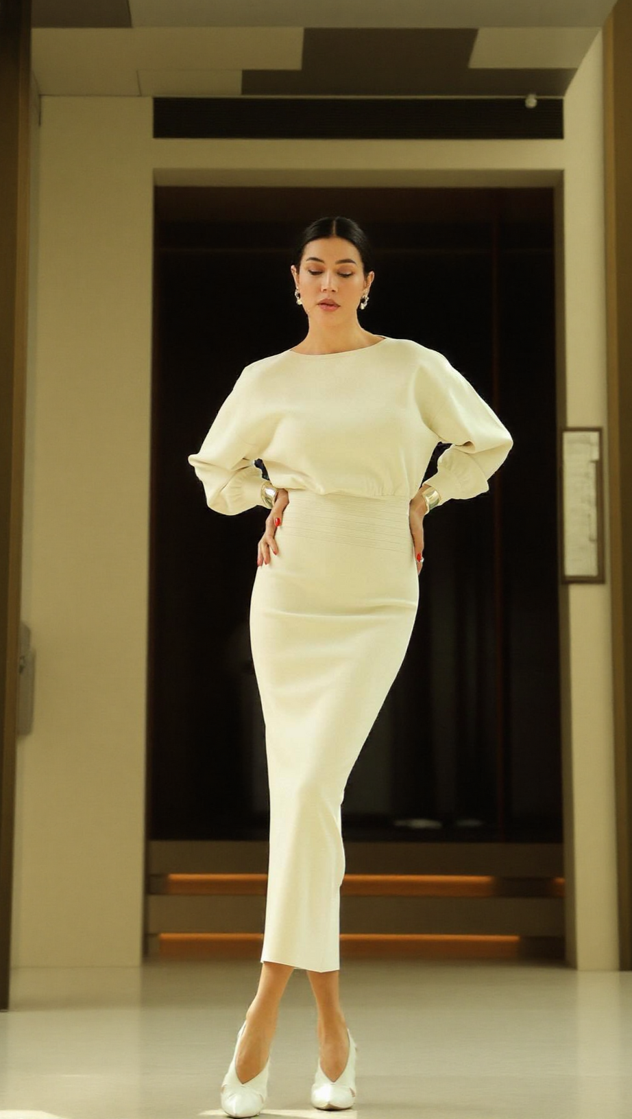 EDITH HIGH ELASTIC LONG HIP MAXI DRESS IN WHITE