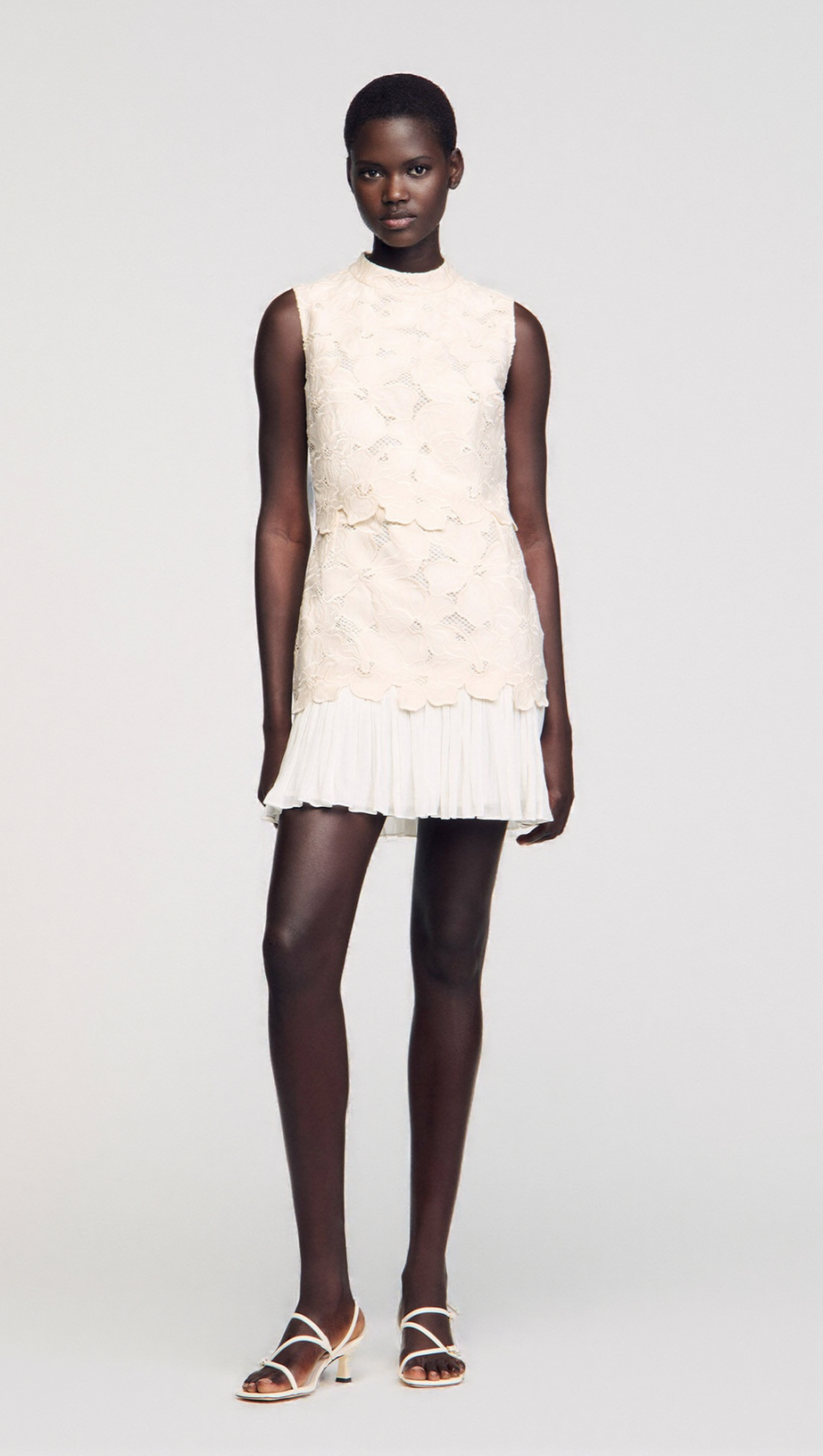 EMBROIDERY BACKLESS GUIPURE MINI DRESS IN ECUR