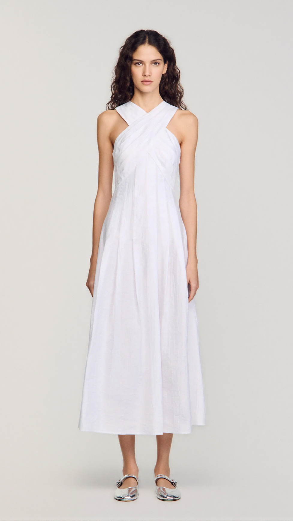 HIGH CROSSOVER V-NECK PLEATED MAXI DRESS IN WHITE