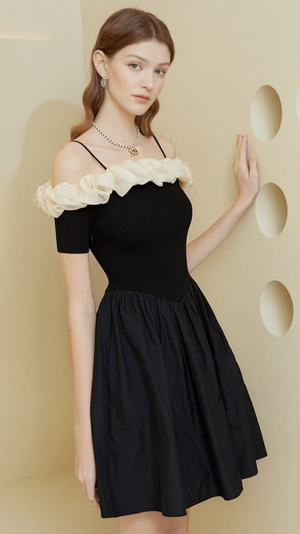 OFF-SHOULDER RUFFLE TRIM SUSPENDER MINI DRESS IN BLACK