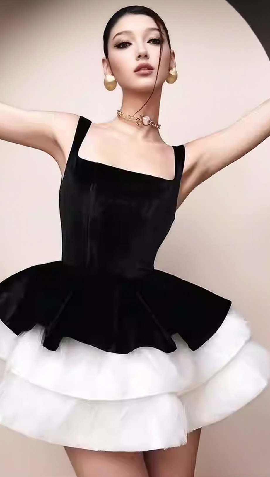 ALEXANDRA LAYER WAVY TRIM MINI DRESS - BLACK/WHITE