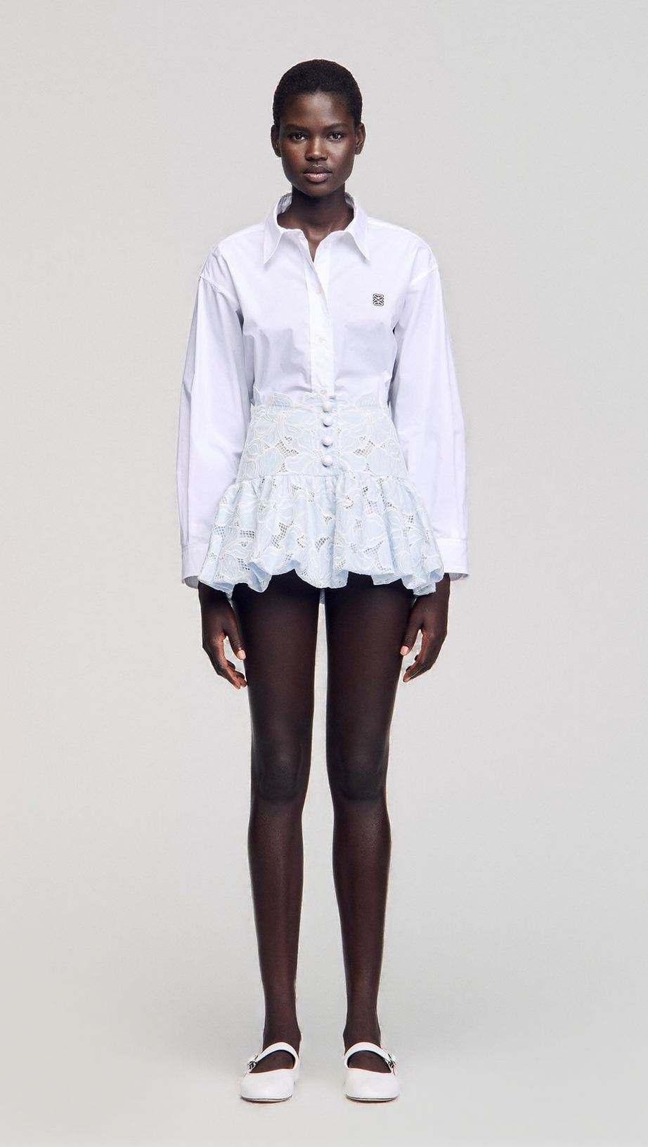 LACE FLOWER EMBROIDERY MINI SKIRT IN SKY BLUE