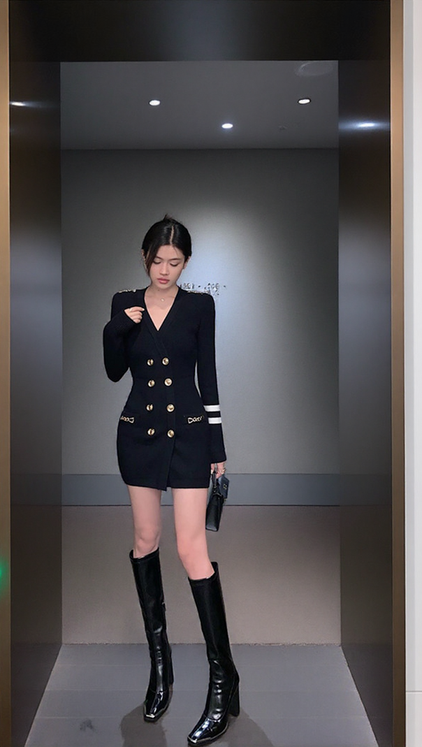 AIIZIE CHAIN-EMBELLISHED HIP-COVERING KNITTED DRESS - product image