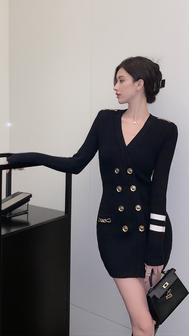 AIIZIE CHAIN-EMBELLISHED HIP-COVERING KNITTED DRESS - product image