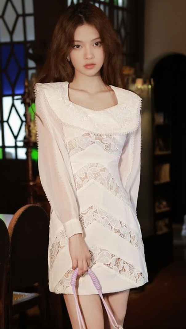 BACKLESS LACE WHITE MINI DRESS