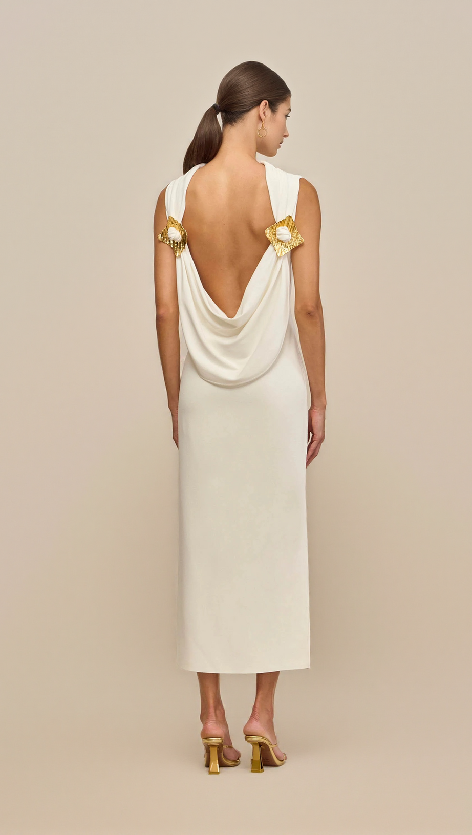 WHITE SLEEVELESS BACKLESS KNIT MIDI DRESS WITH TWO PLEATED GOLDEN EMBELLISHMENTS