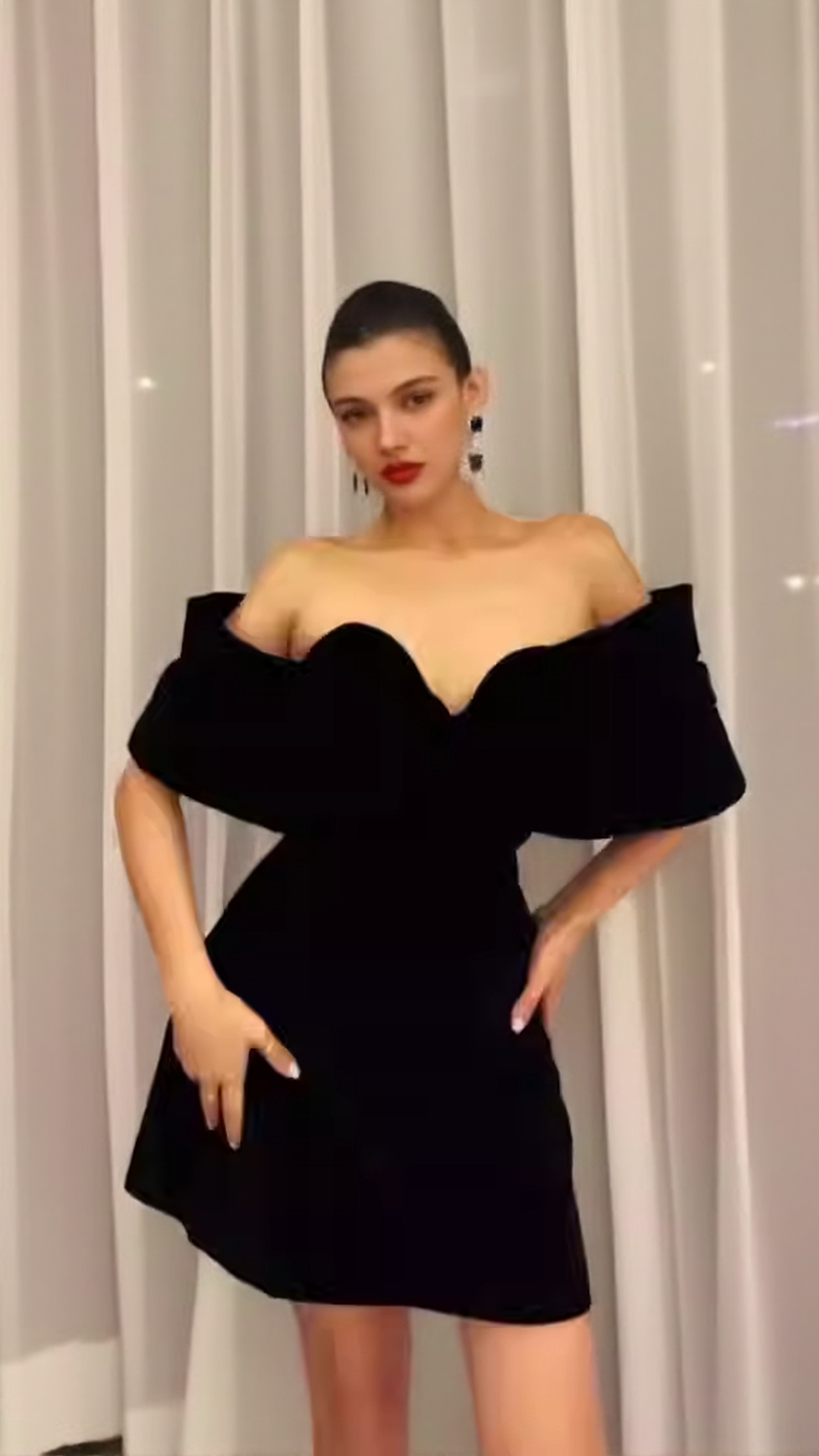 INGRID BLACK VELVET MINI DRESS