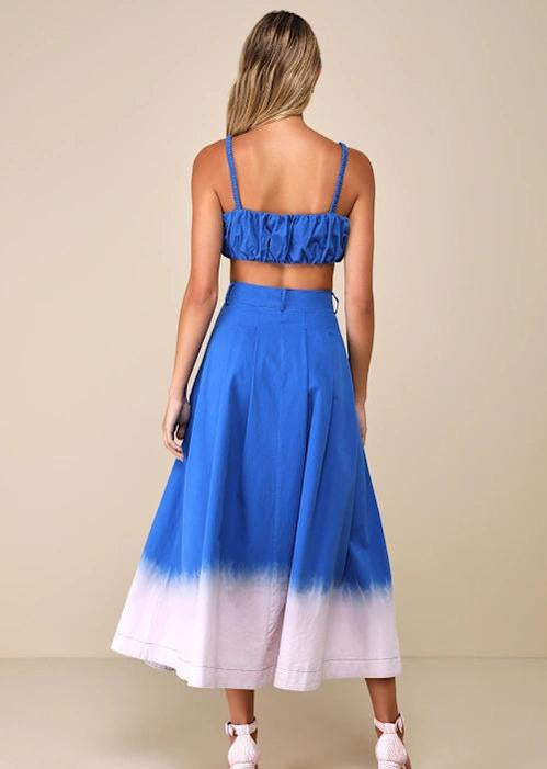 Überzeugendes, ästhetisches, zweiteiliges, ärmelloses Midikleid in Blau mit Ombre-Muster