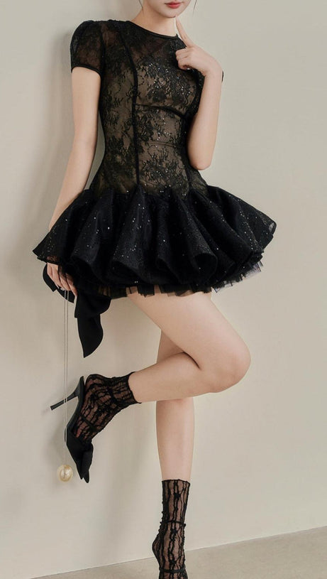 ABITO CORTO IN PIZZO CON PAILLETTES KELLY NERO