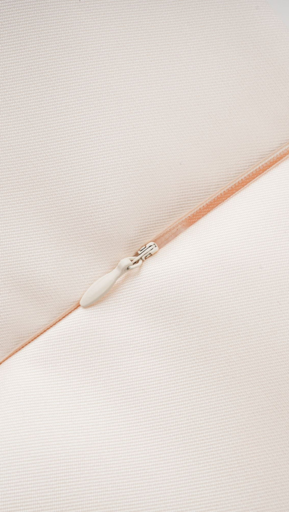 FAUX-FLOWER MINI SKIRT