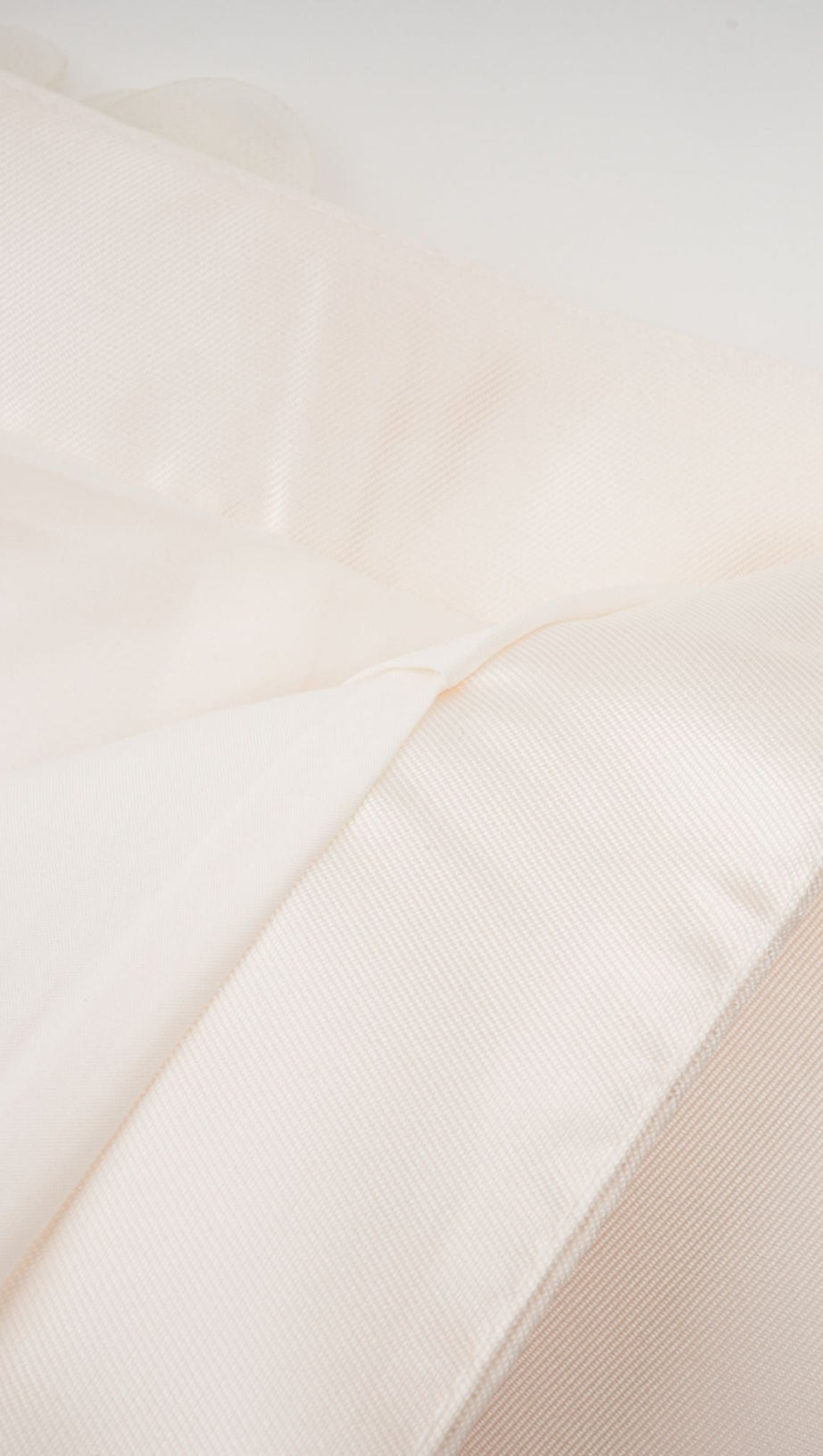 FAUX-FLOWER MINI SKIRT