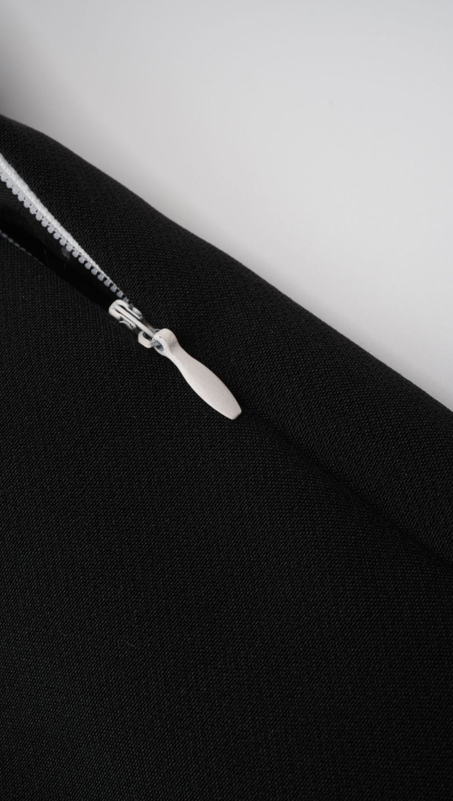 ABITO CORTO CON FIOCCO E CRISTALLI PARISA 