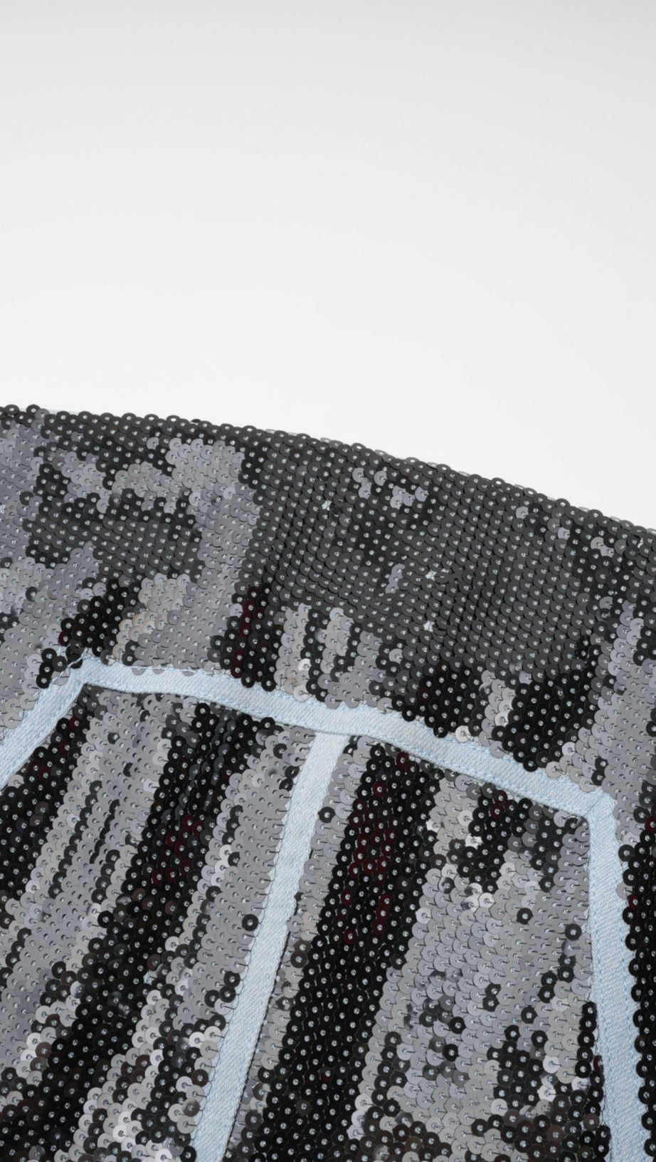 Mit Pailletten verziertes Bandeau-Minikleid von Gisèle 