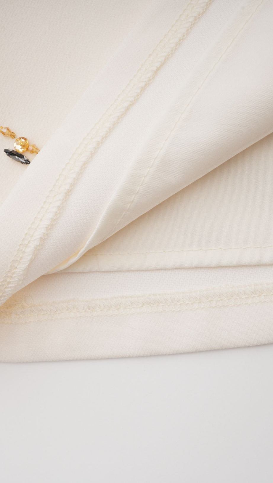 Cyrielle Minikleid mit Kristallverzierung 