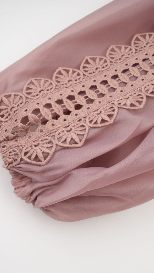 Inès Spitzen-Midikleid mit Cut-outs 