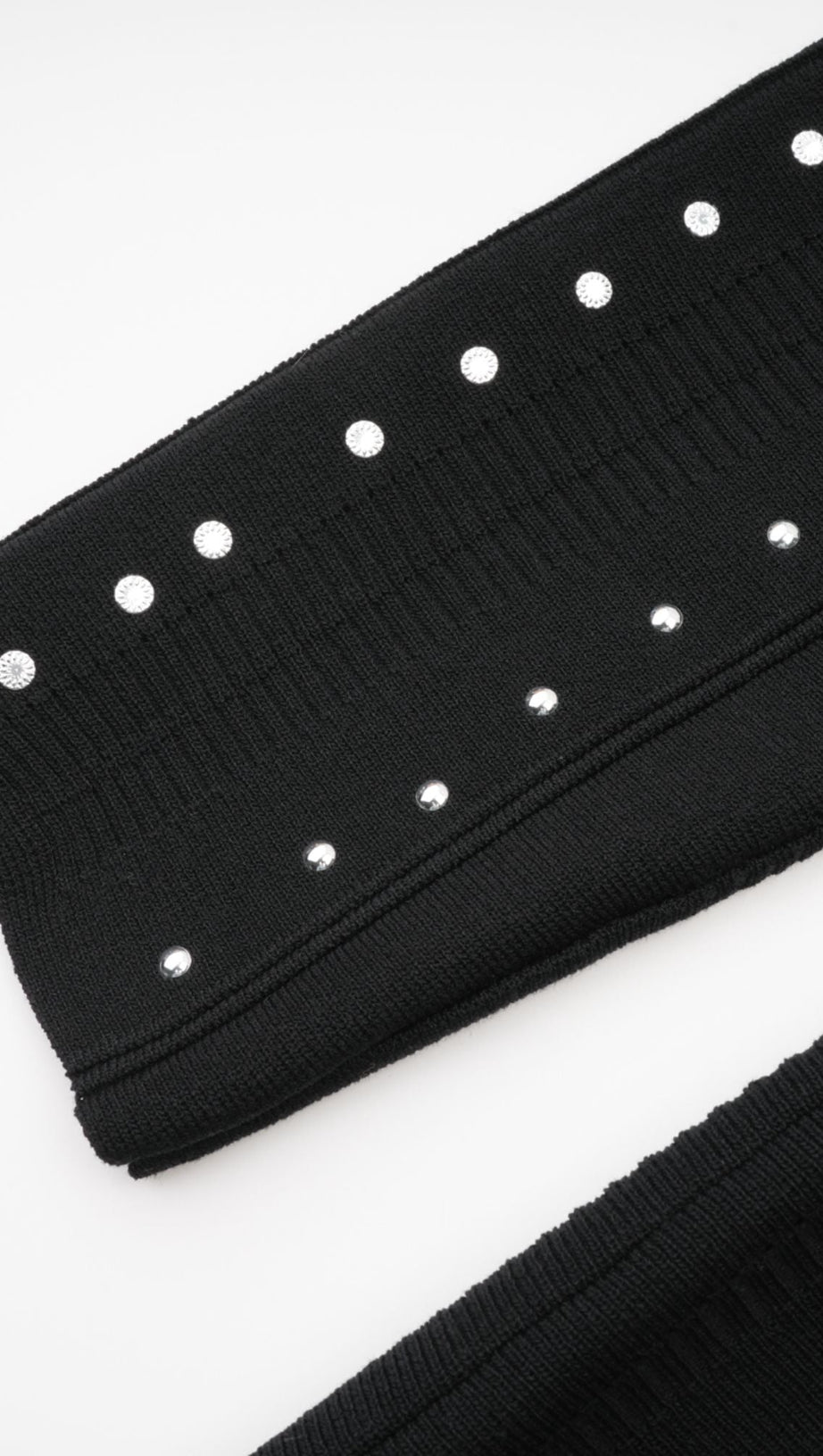 MINI ABITO IN MAGLIA CON VOLANT E DECORAZIONI NERE FABIENNE