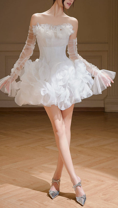 NOAH FIT AND FLARE FLOWER APPLIQUE ORGANZA MINI DRESS IN WHITE