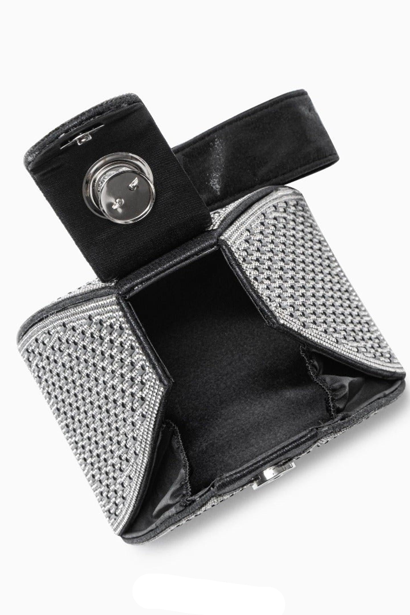 BORSA A MANO A FORMA DI PIRAMIDE CON STRASS