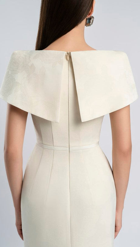 V-CUT NECKLINE MAXI DRESS IN BEIGE