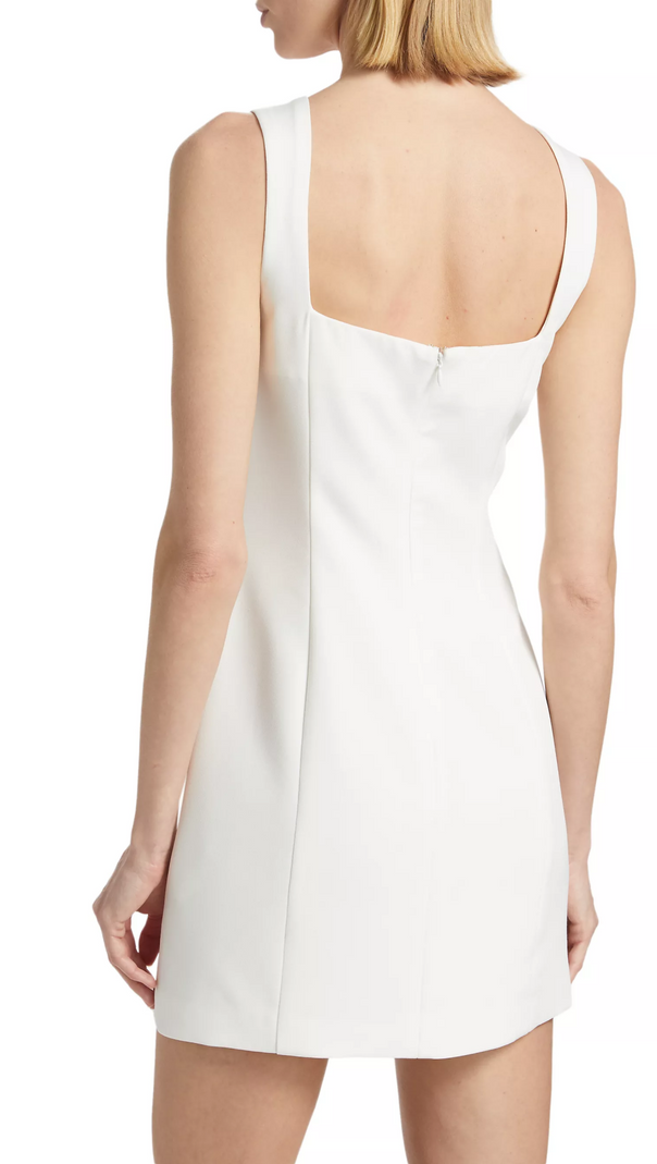 Dilanne – Minikleid mit Blumenapplikation in Weiß