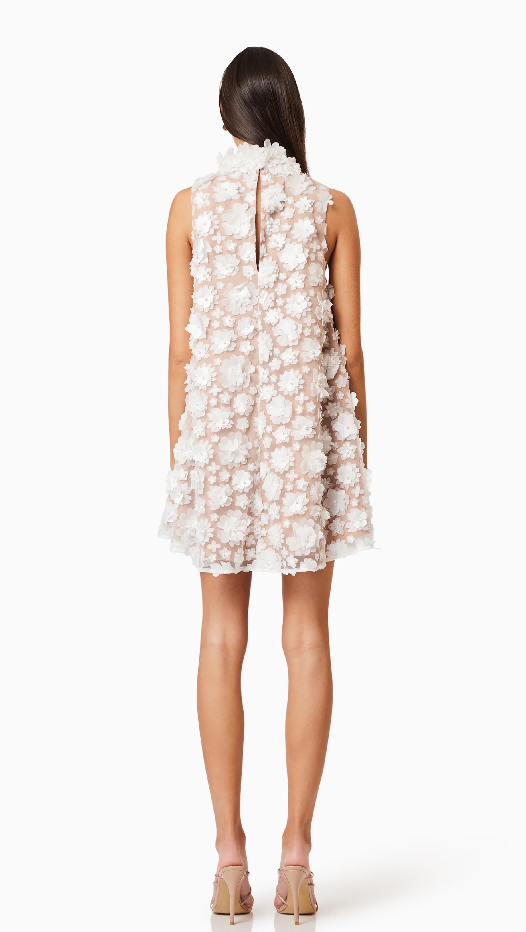 ABITO TRAPEZIO CON CAMPANULE FLOREALI 3D IN BIANCO