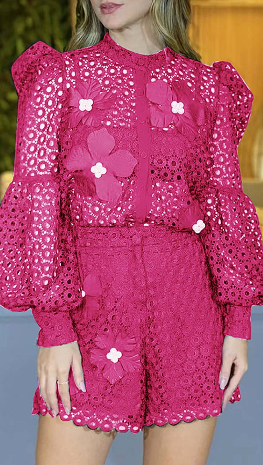 SET DUE PEZZI RICAMATO CON FIORI