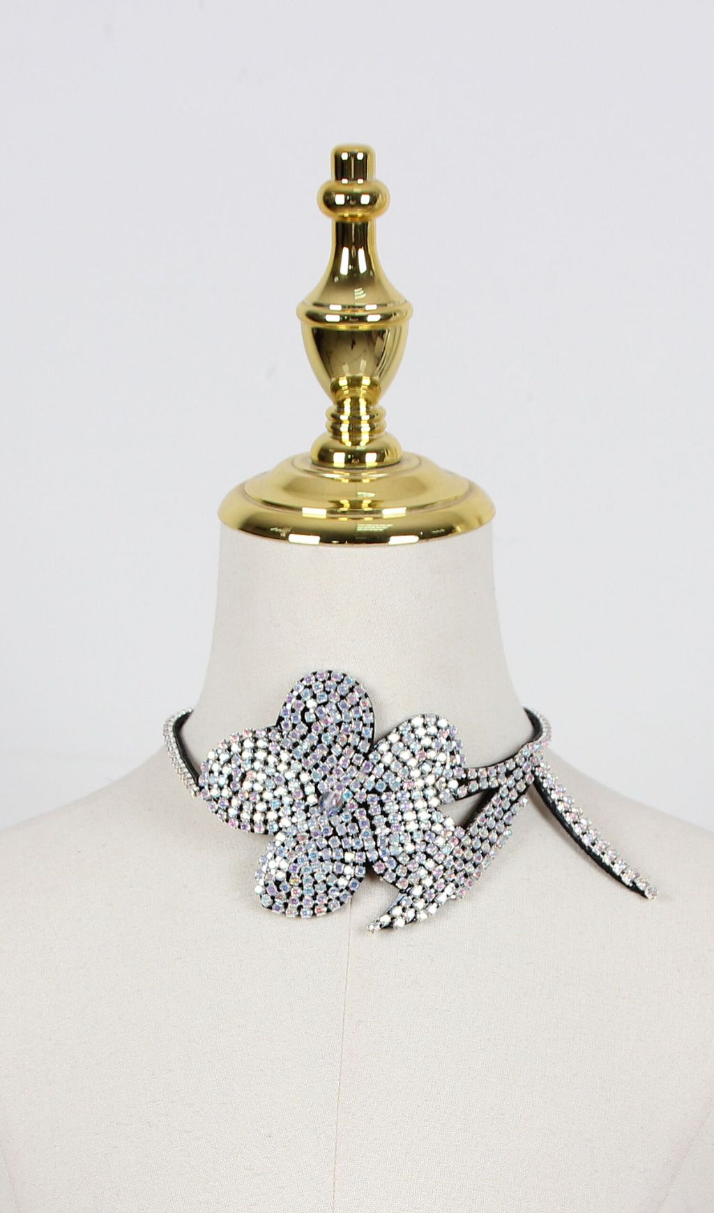 BLUMEN-DIAMANT-HALSKETTE