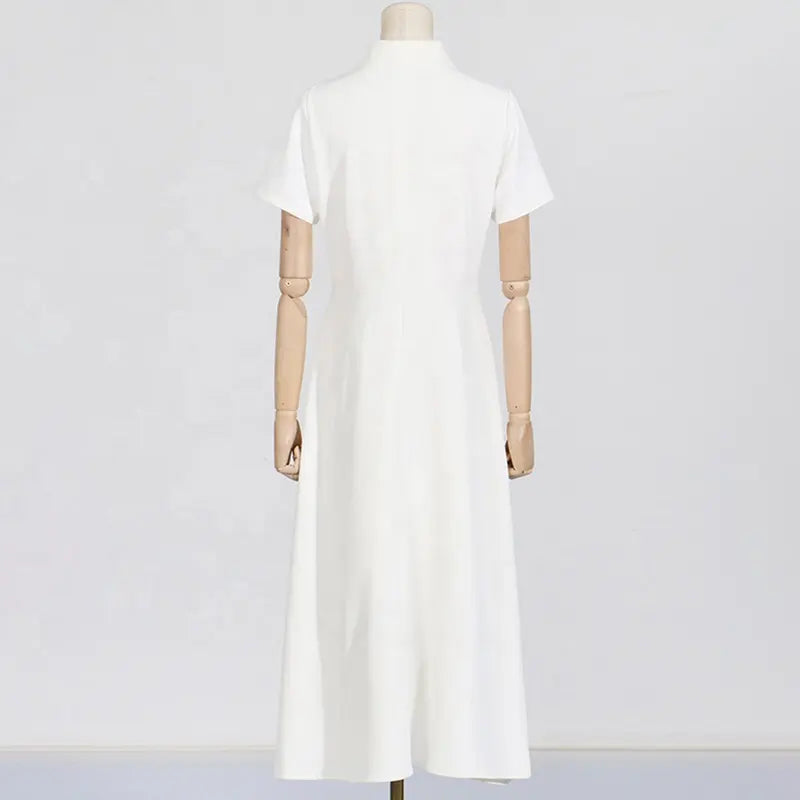 ETHEL – Maxikleid mit Blumenmuster und langen Ärmeln in Weiß