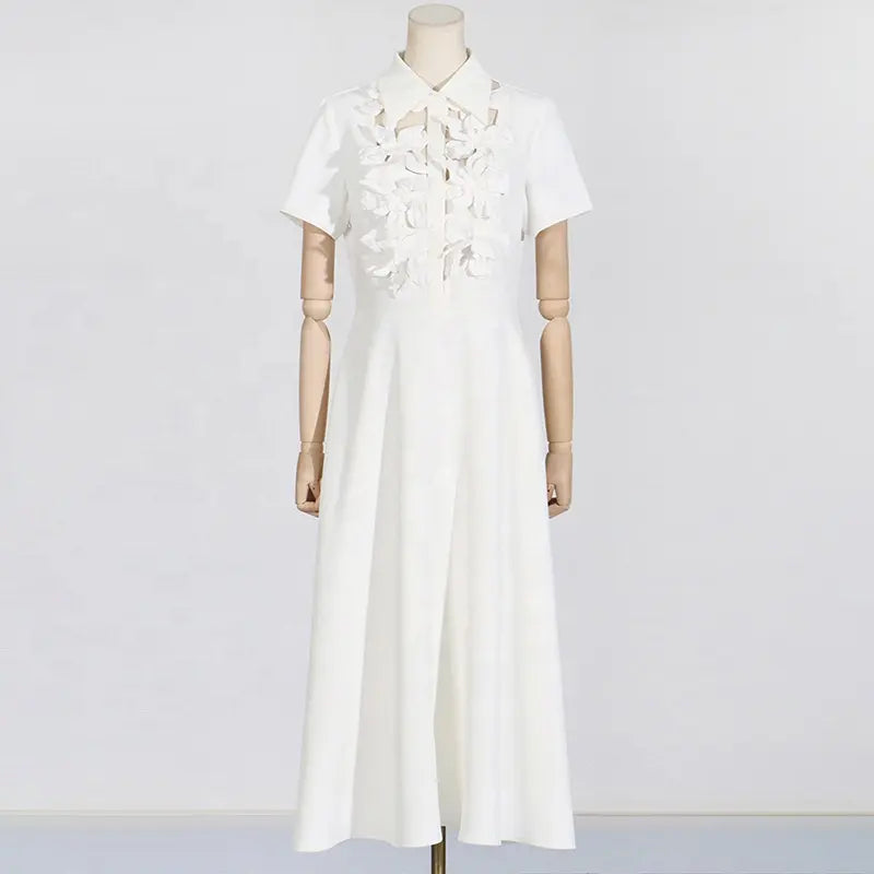 ETHEL – Maxikleid mit Blumenmuster und langen Ärmeln in Weiß