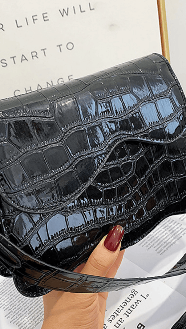 AIIZIE HEADLINE VINTAGE TEXTURE UNDERARM BAG - product image