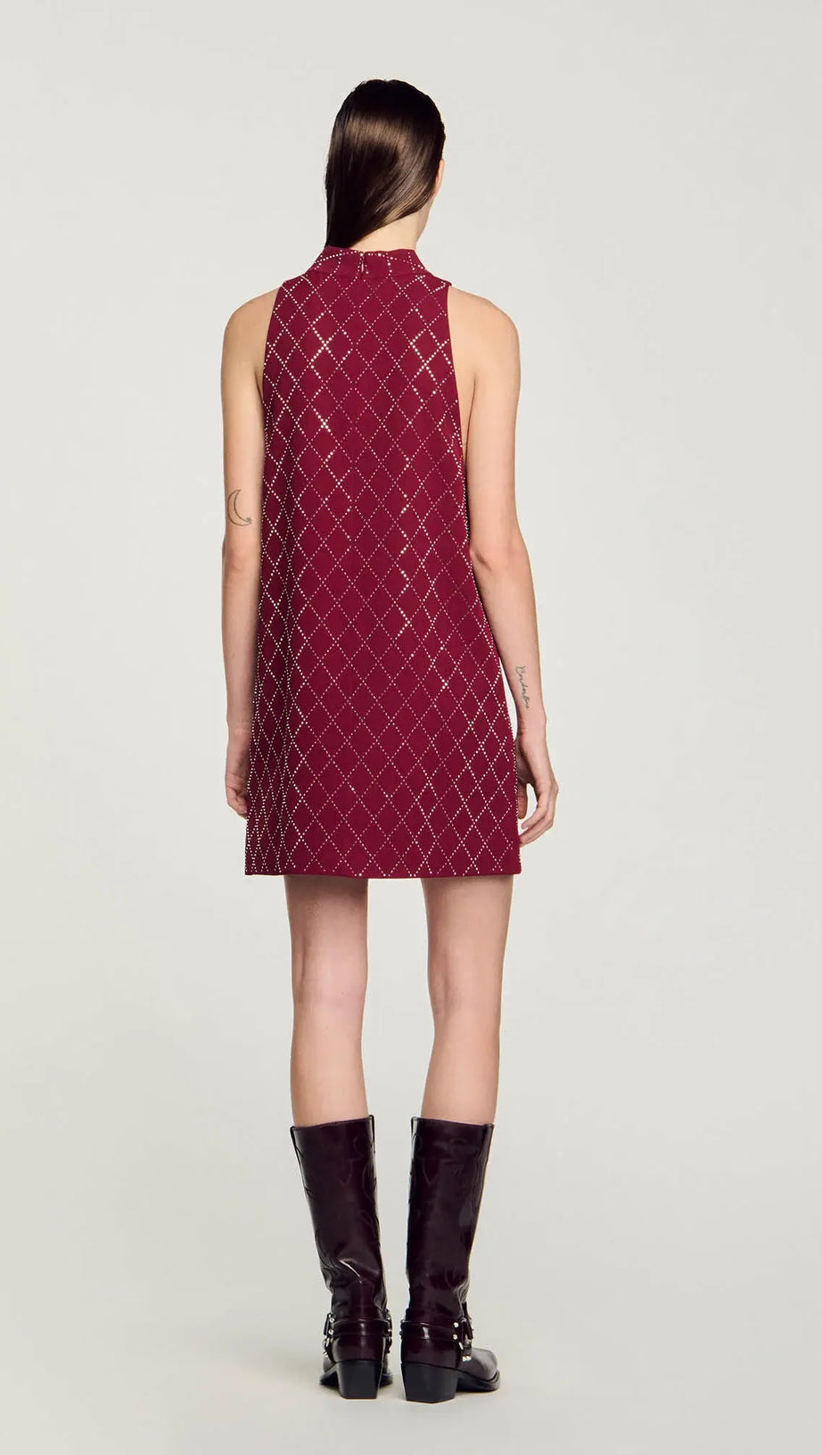 RIVA MINIKLEID MIT RAUTENFÖRMIGEM STRASSMUSTER IN BORDEAUX