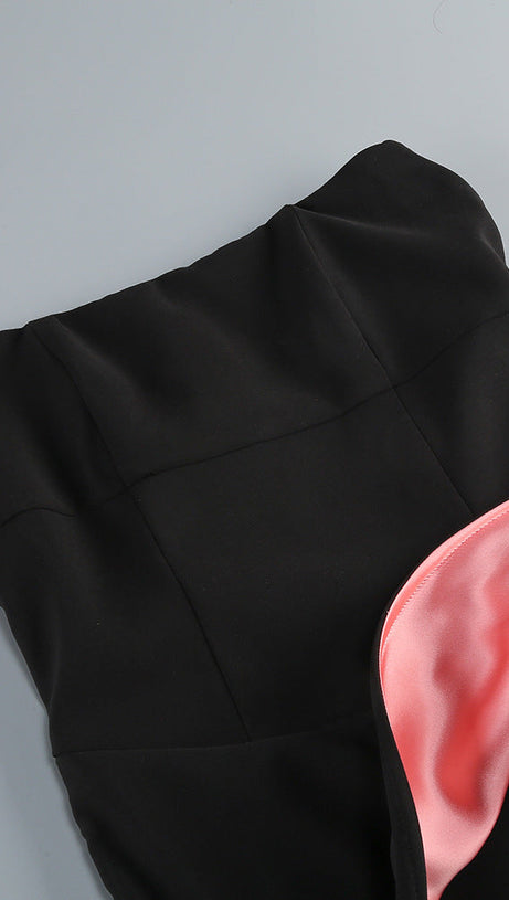 DARLENE STRAPLESS FLORAL MINI DRESS IN BLACK