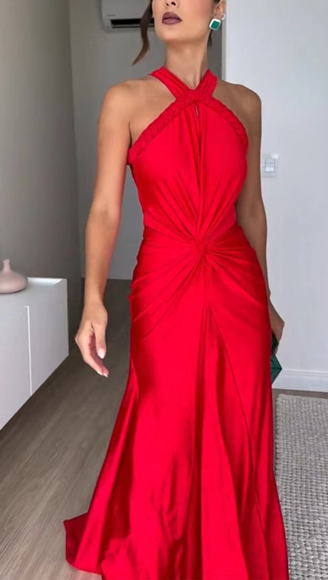 Neckholder-Maxikleid mit geflochtenem Drapierung in Rot
