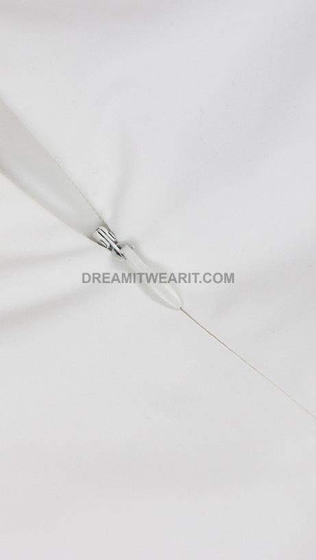 Neckholder-Maxikleid mit Blumenausschnitt in Weiß