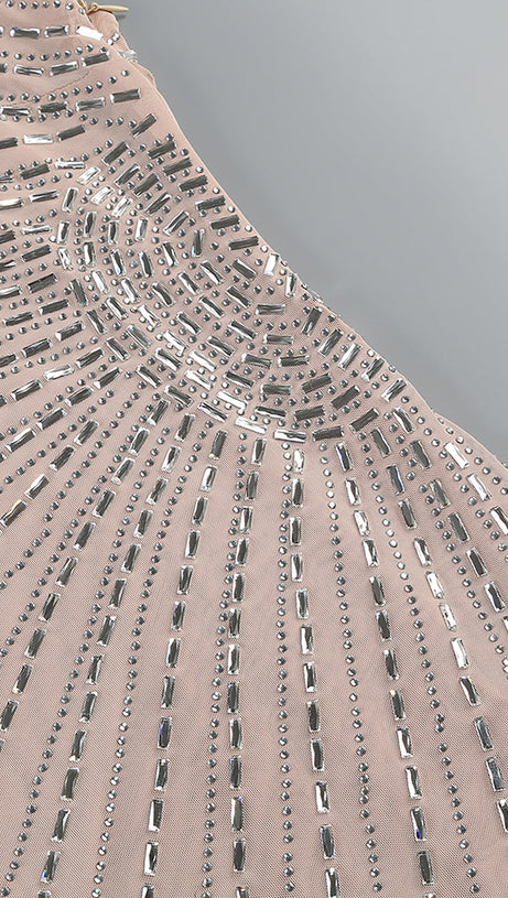 Neckholder-Kleid mit Kristallverzierung